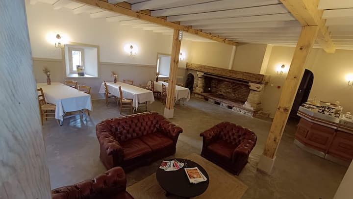 Chambre D'hôtes Equilibre
Avec Petit Déjeuner - Saint-Pourçain-sur-Sioule