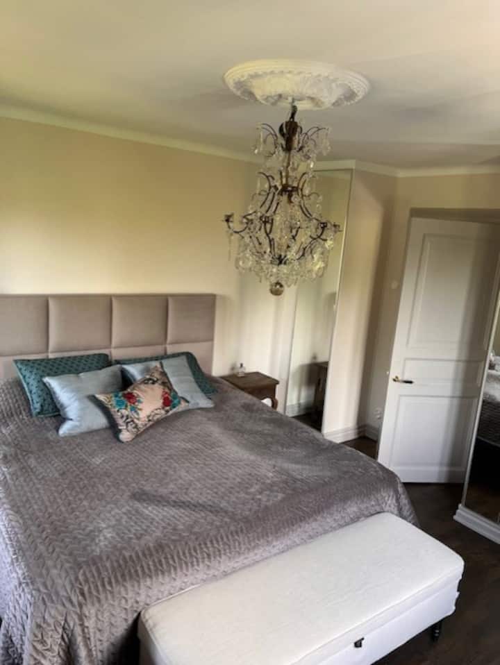 საძინებელი 1