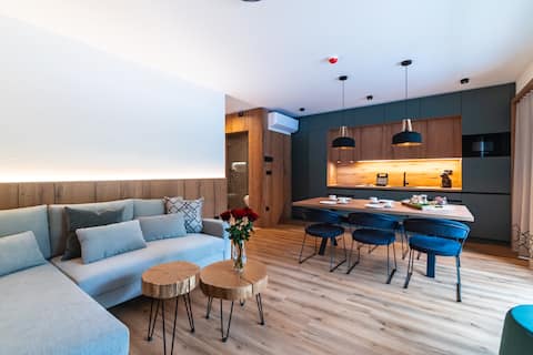 Top performing Airbnb: Family apartment with Terrace and Hot Tub in Podkoren