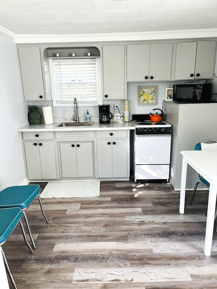 Cottage By Lake And Golf Course W/ Wi-fi - Houghton Lake, MI