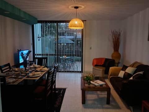 Meraki, stay with pool and canal