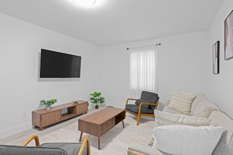 15m to NY| Cozy Home| 2Car Driveway