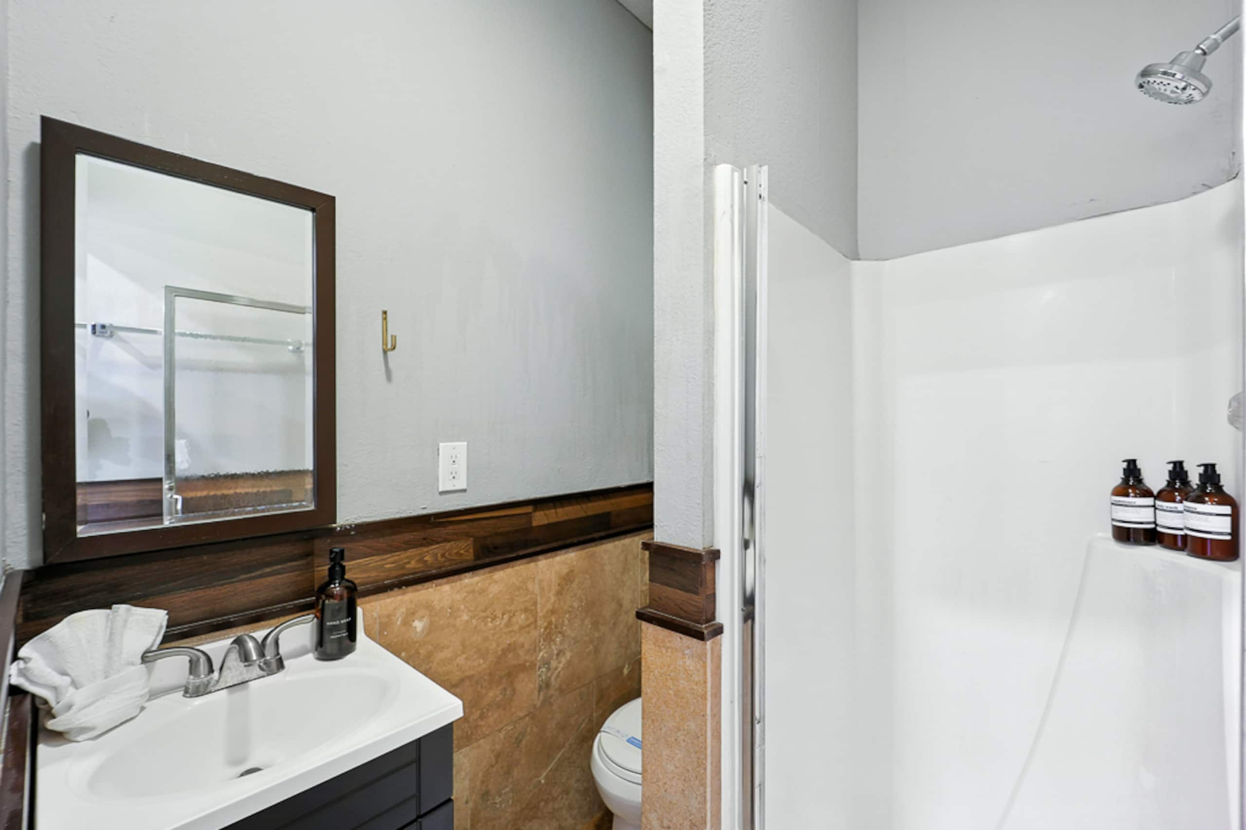 Home in San Jose · ★4.88 · 4 bedrooms · 5 beds · 3 private baths - Image 48