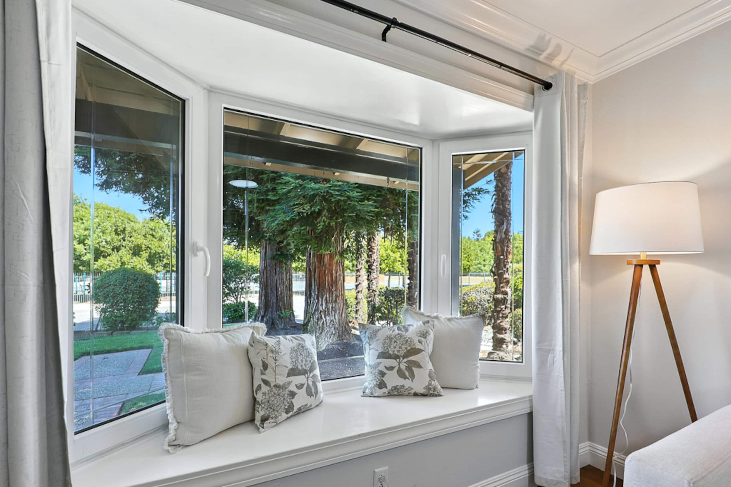 Home in San Jose · ★4.88 · 4 bedrooms · 5 beds · 3 private baths - Image 6