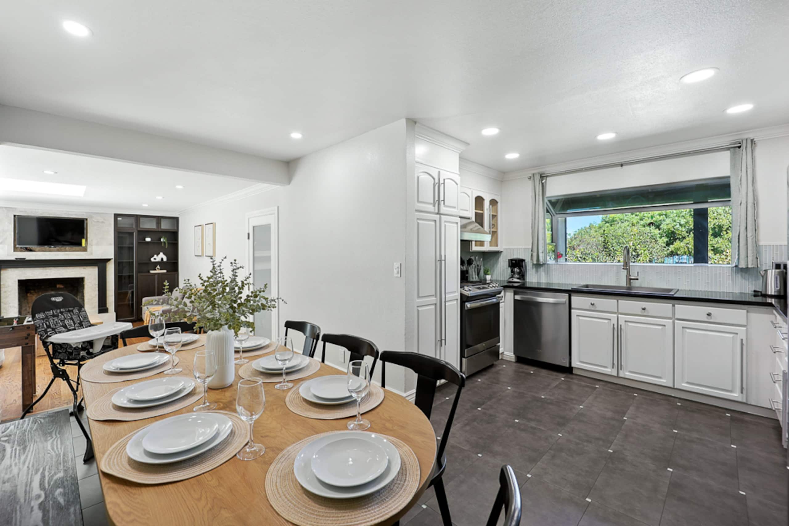 Home in San Jose · ★4.88 · 4 bedrooms · 5 beds · 3 private baths - Image 19