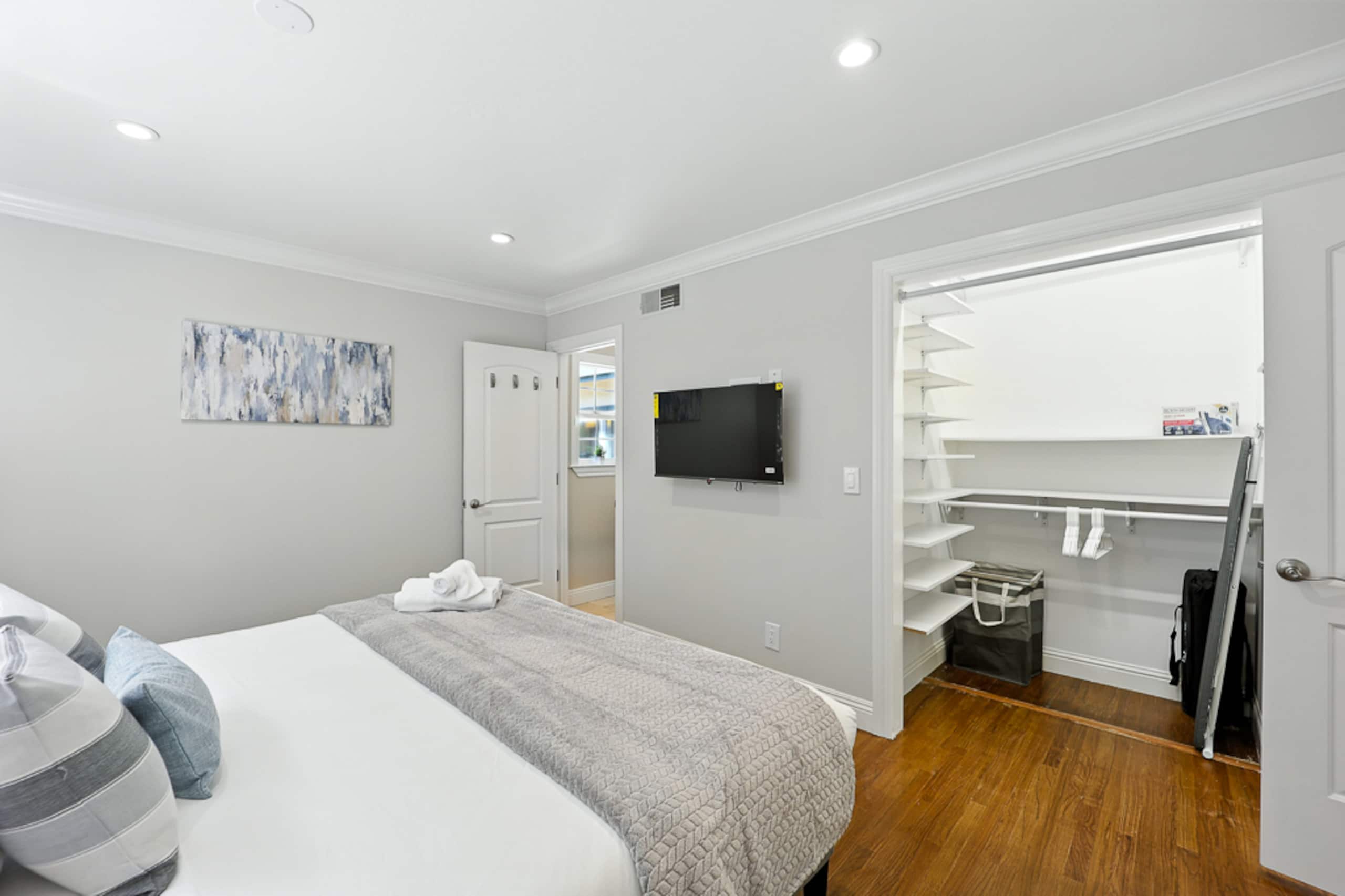 Home in San Jose · ★4.88 · 4 bedrooms · 5 beds · 3 private baths - Image 24