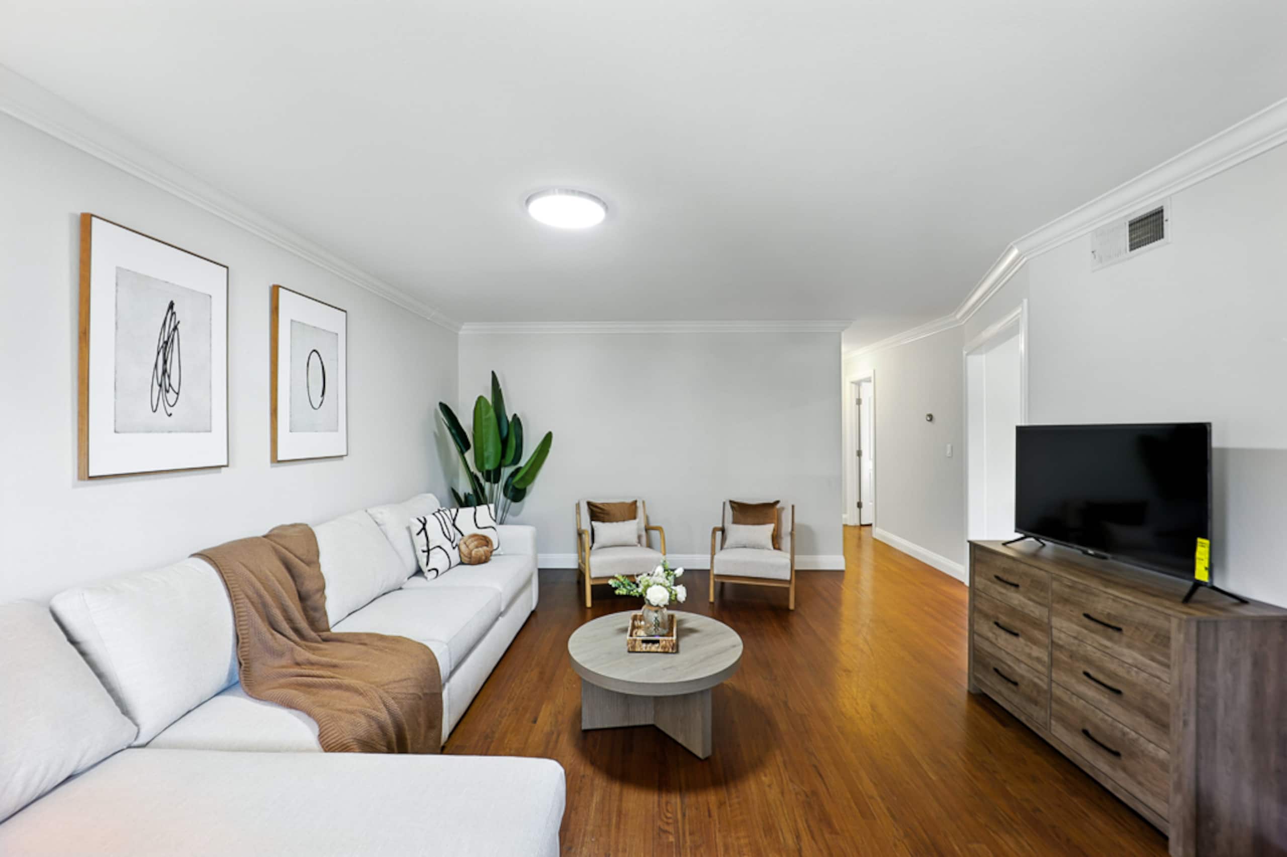 Home in San Jose · ★4.88 · 4 bedrooms · 5 beds · 3 private baths - Image 5