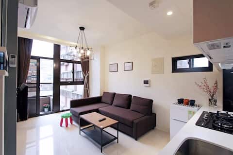 Simple Life Ximen - Balcony facing the park, elevator building, high floor independent entrance, nea
