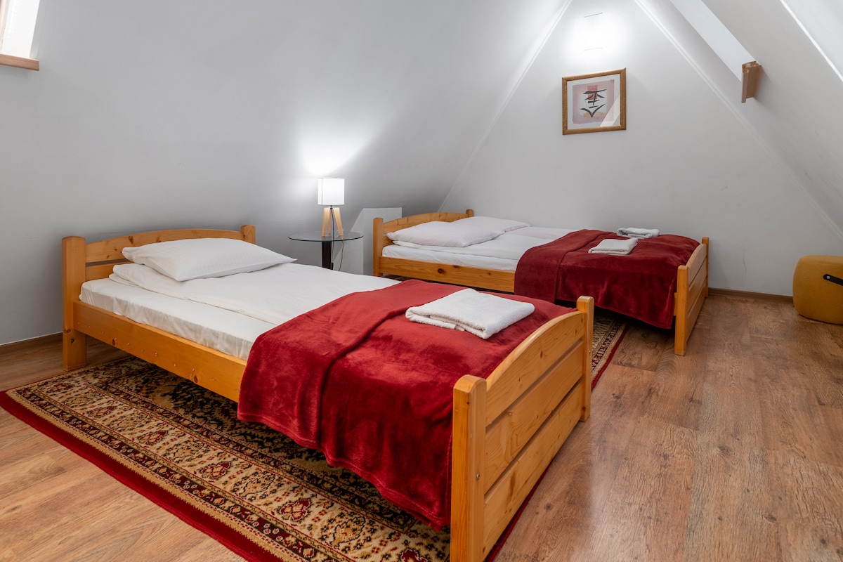 საძინებელი 1