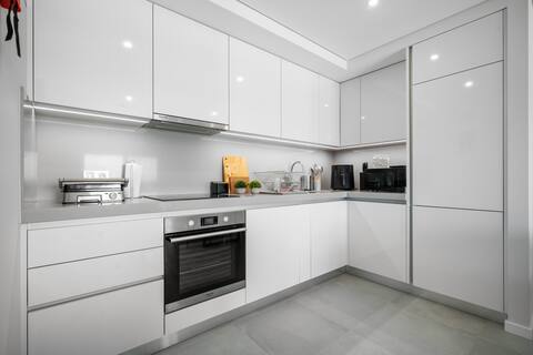 Airbnb em destaque: Brand new 120m from the beach em Monte Gordo