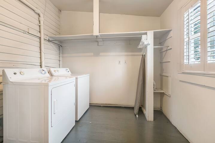 Six Bedroom Balcony Townhouse gallery image 4