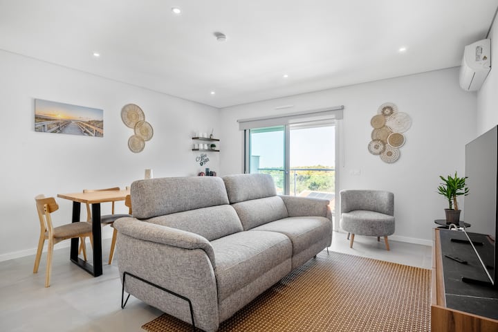 Comfort and style in Monte Gordo, 120 meters from the beach