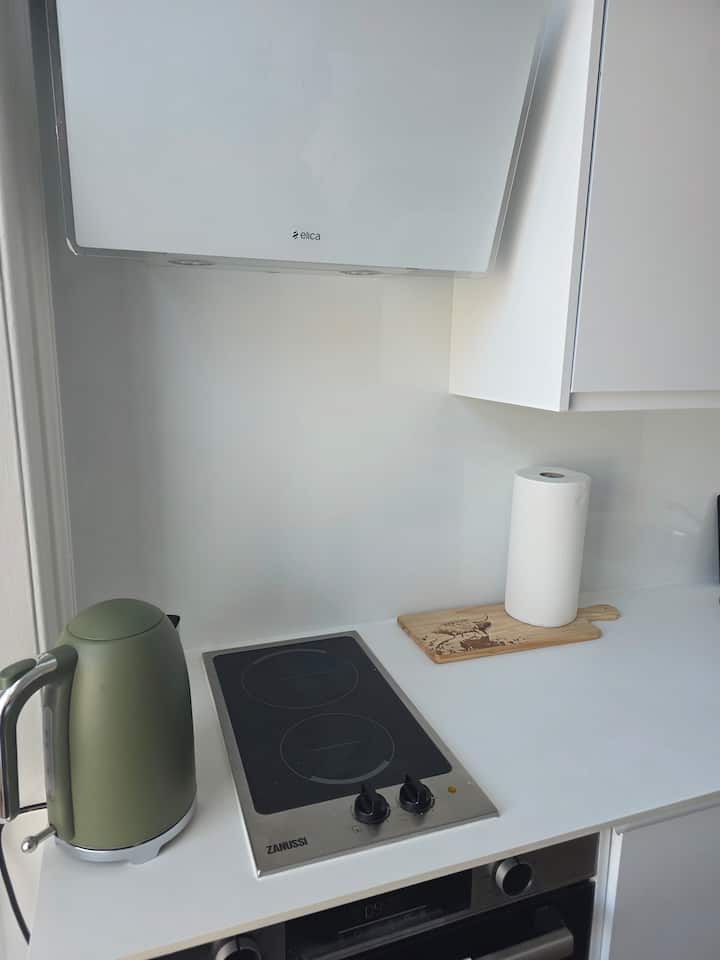 Room 3 - King With Private Bathroom - Musselburgh