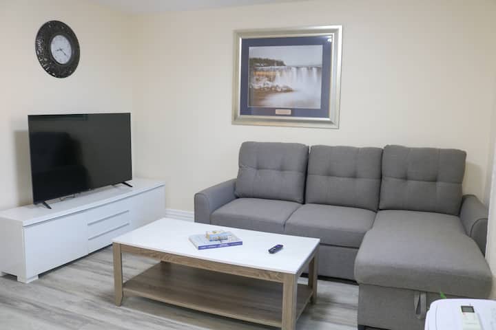 Cozy Home 10 Min Walk From Falls - Niagara Falls