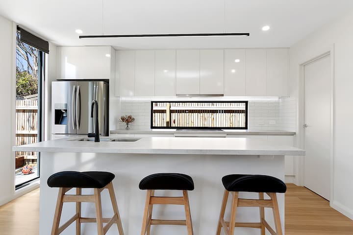 Benswan @ the bay – 5 bedrooms gallery image 3