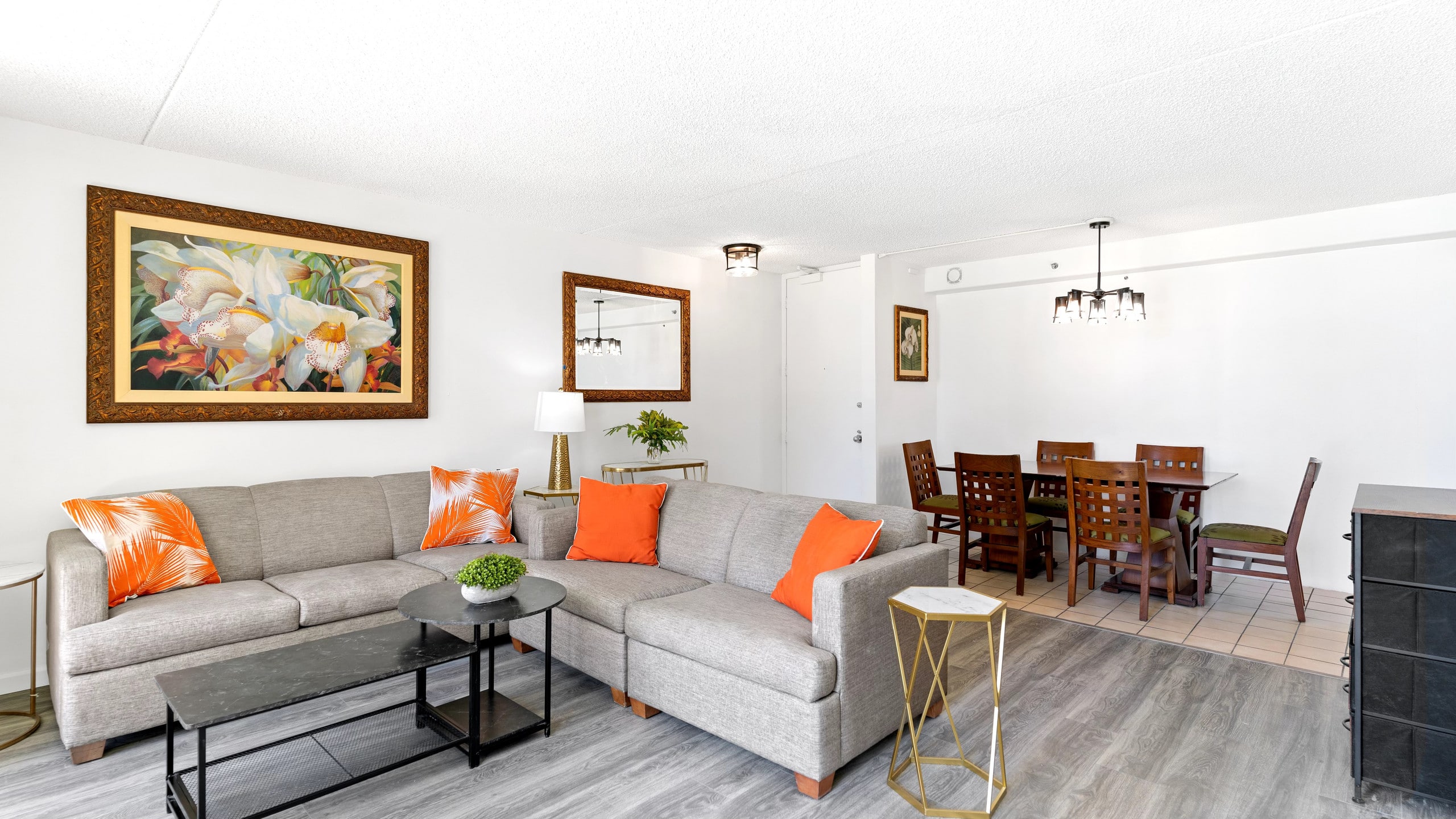 Condo in Honolulu · ★4.52 · 1 bedroom · 2 beds · 1 private bath - Image 1