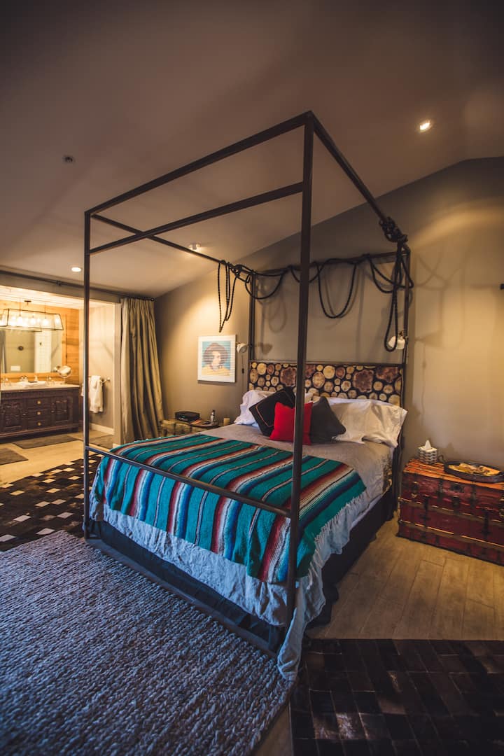 The Outlaw Pioneertown Houses for Rent in Pioneertown, California