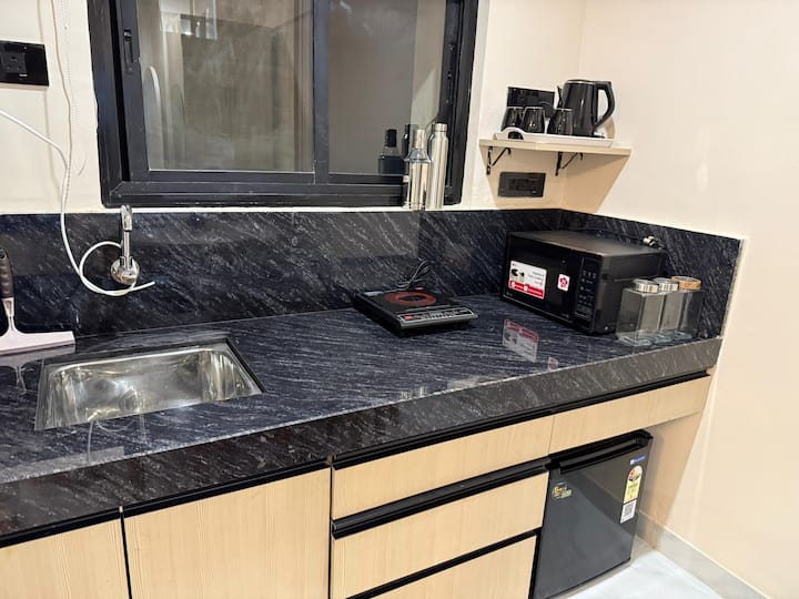 Nivara: Jacuzzi Suite In Kp| Smart Tv| Kitchen - Pune