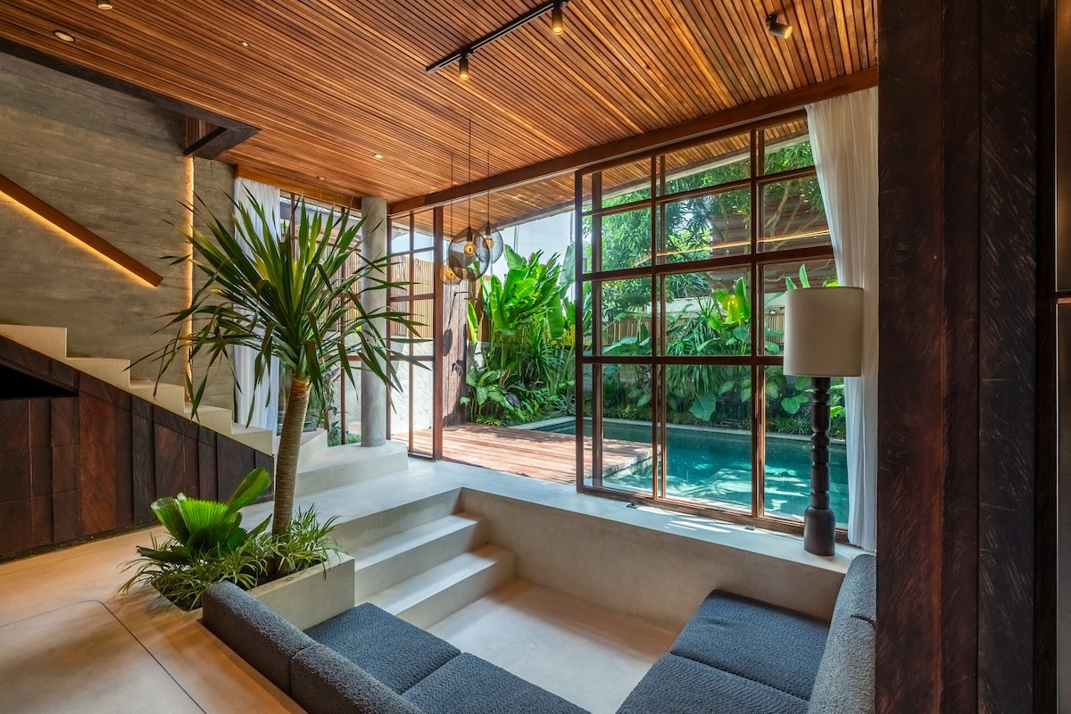 Villa in Mengwi · 1 bedroom · 1 bed · 1.5 private baths, Airbnb karşılaştırması