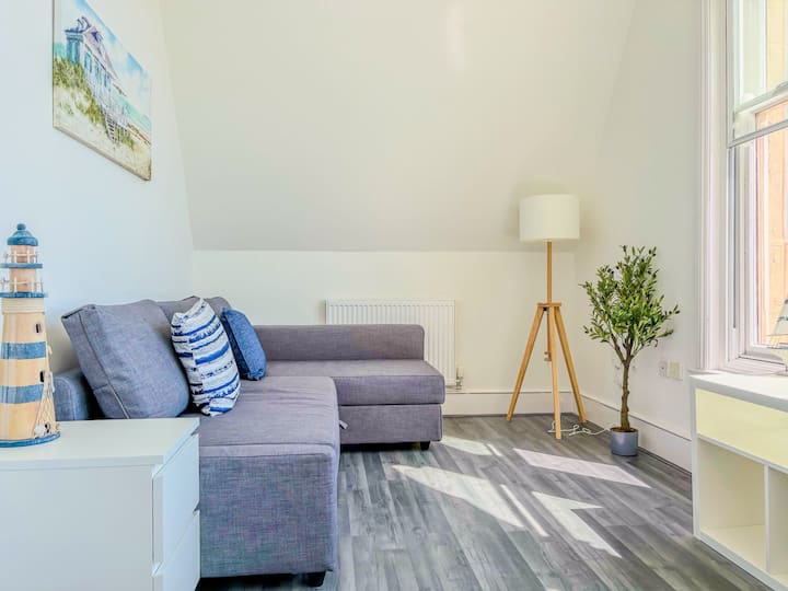 Euston Road - Beach Apartment 4 - Suffolk