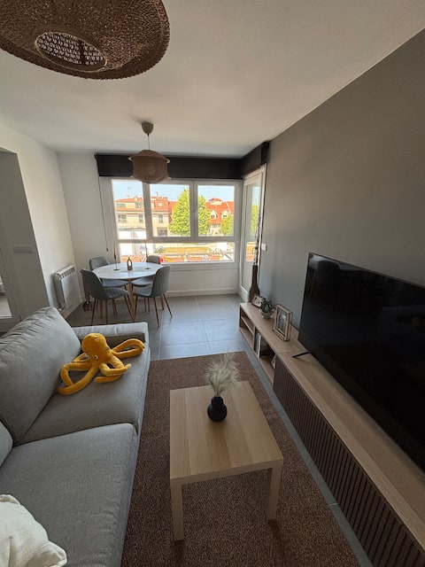 Top performing Airbnb: Beach apartment near downtown with terrace in Vilagarcía De Arousa