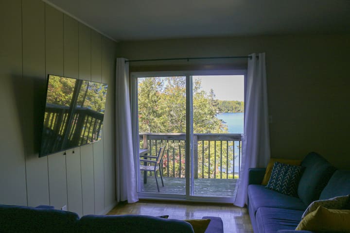 Fairbank Views & Lakeside Dining - Ontario