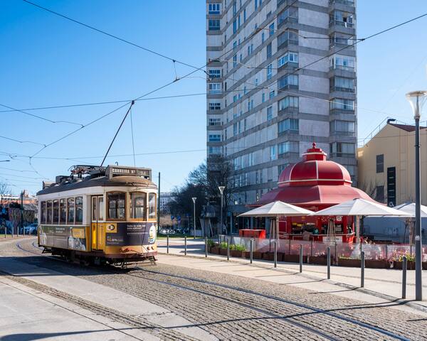 Lux River & City Views & Garage gallery image 4