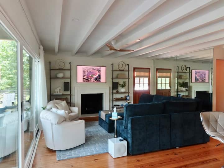 New Tuscaloosa Listing -Lake Escape Near Ua - タスカルーサ, AL
