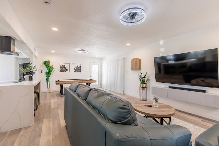 Spacious 4br/3ba With 2 King Beds & Prime Location - El Centro, CA