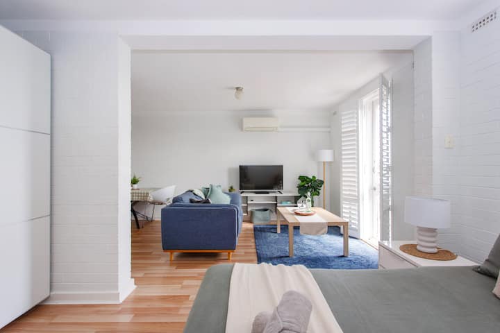 Elevated Escape | Mt Lawley Skyline Views - Bassendean