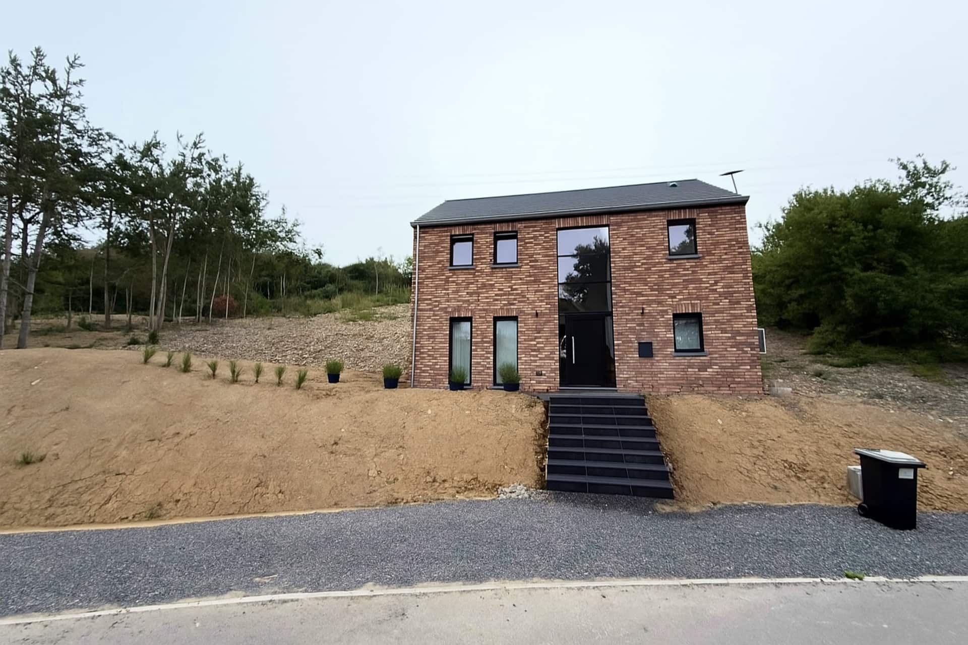 New 4-bedroom house