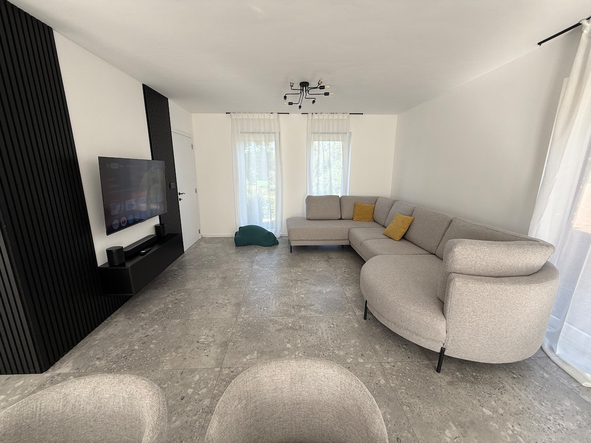 Popular Airbnb listing: New 4-bedroom house in Durbuy
