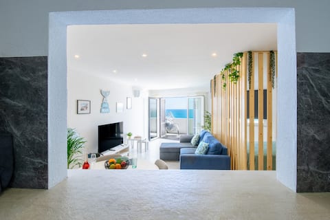 Top performing Airbnb: Atlantic Breeze with Sea View in Albufeira E Olhos De água