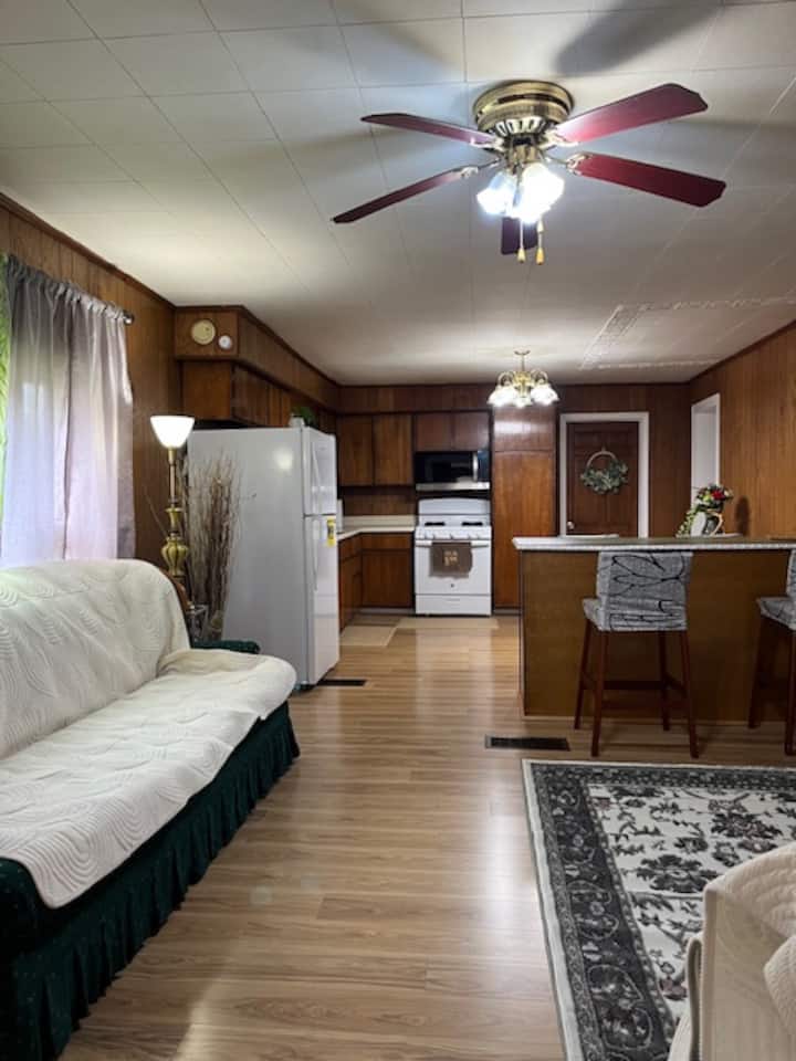 Cozy Home - Upland, IN