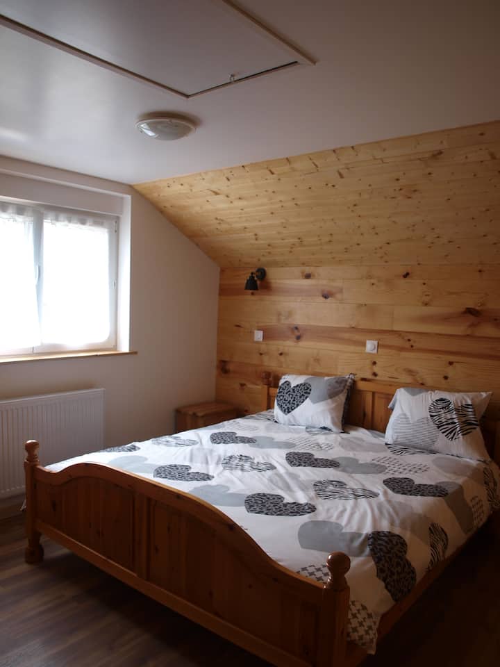 spálňa na poschodí