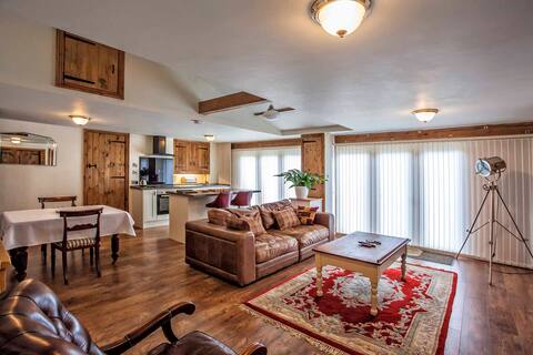 The Garden Suite