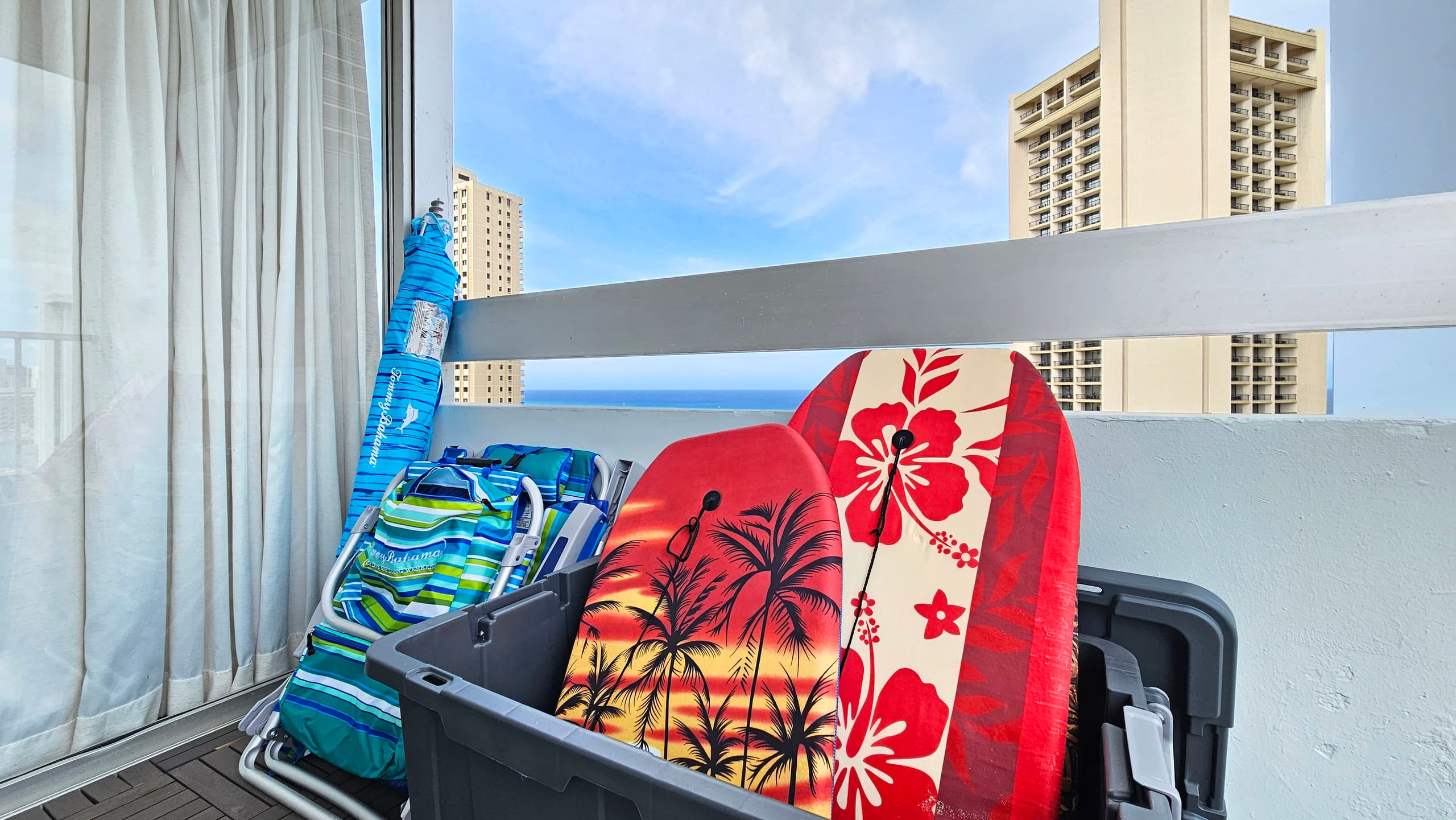 24th Floor King bed Modern 1 Bedroom Condo w/pool - Image 24