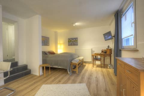 Leistungsstarkes Airbnb: Small basement apartment near the trade fair, Gruga +Rü in Essen
