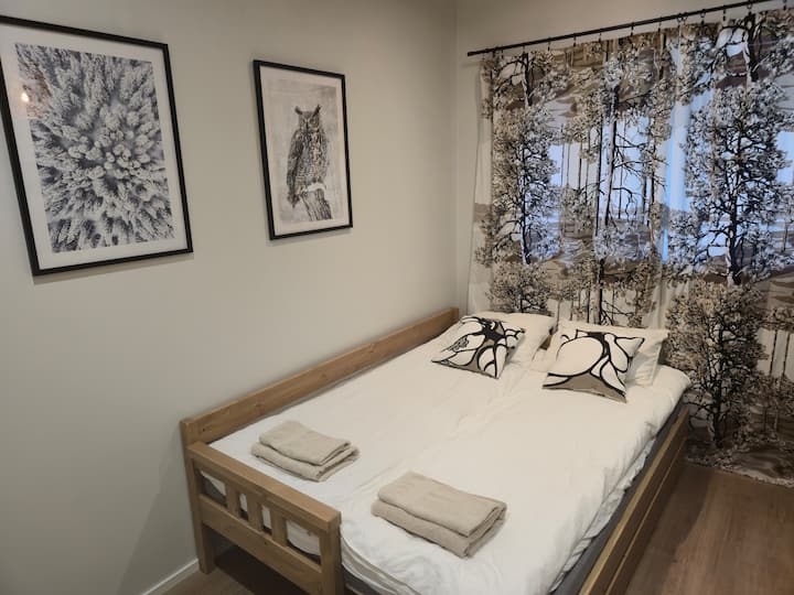 Kitanda cha watu wawili 140×200 sm (kitanda cha sofa chenye starehe chenye godoro la sm 7)