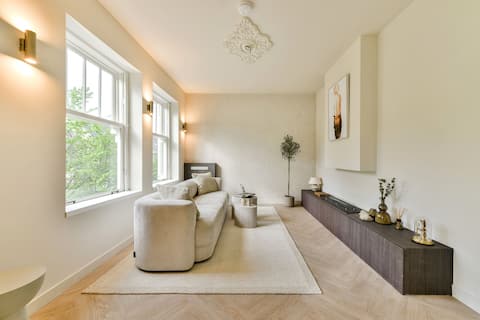 Popular Airbnb listing: Luxury Private Apt Next to RAI - Spacious/Stylish in Scheldebuurt West