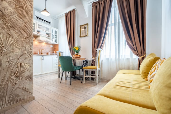 Old Town Tarnovo • Historic Building & Epic Views - Veliko Tarnovo
