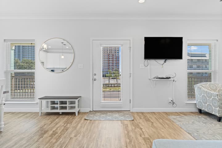 Seafoam Sands Beach House For 11 - Gulf Shores, AL
