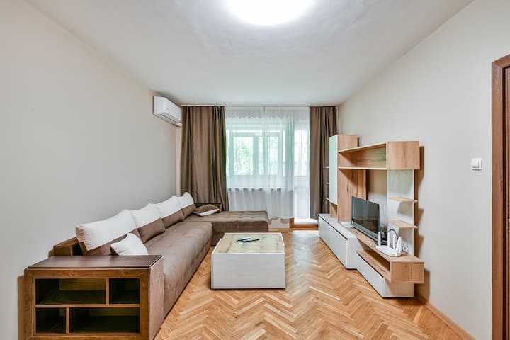 Central Location 2br - 6 Guests - Warna