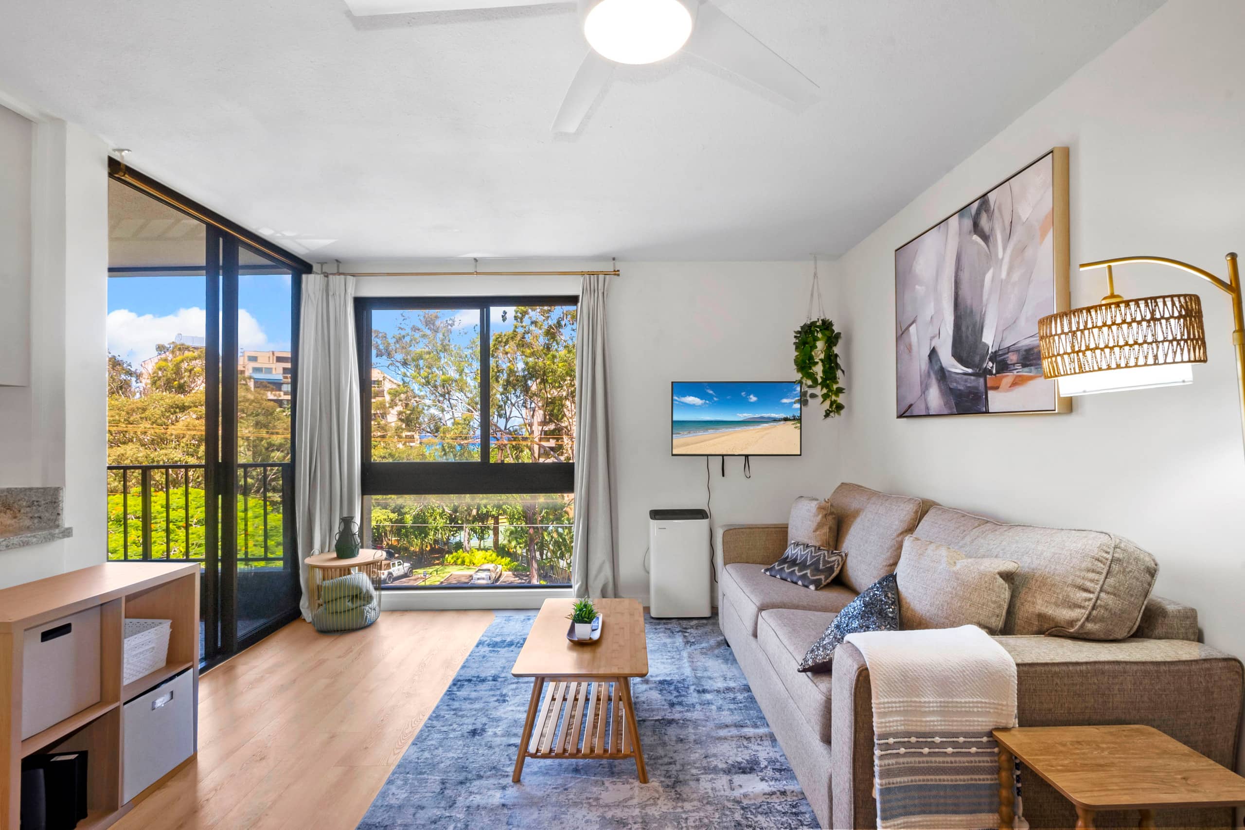 Steps to Sand & Surf - Fully Renovated Condo - Image 2