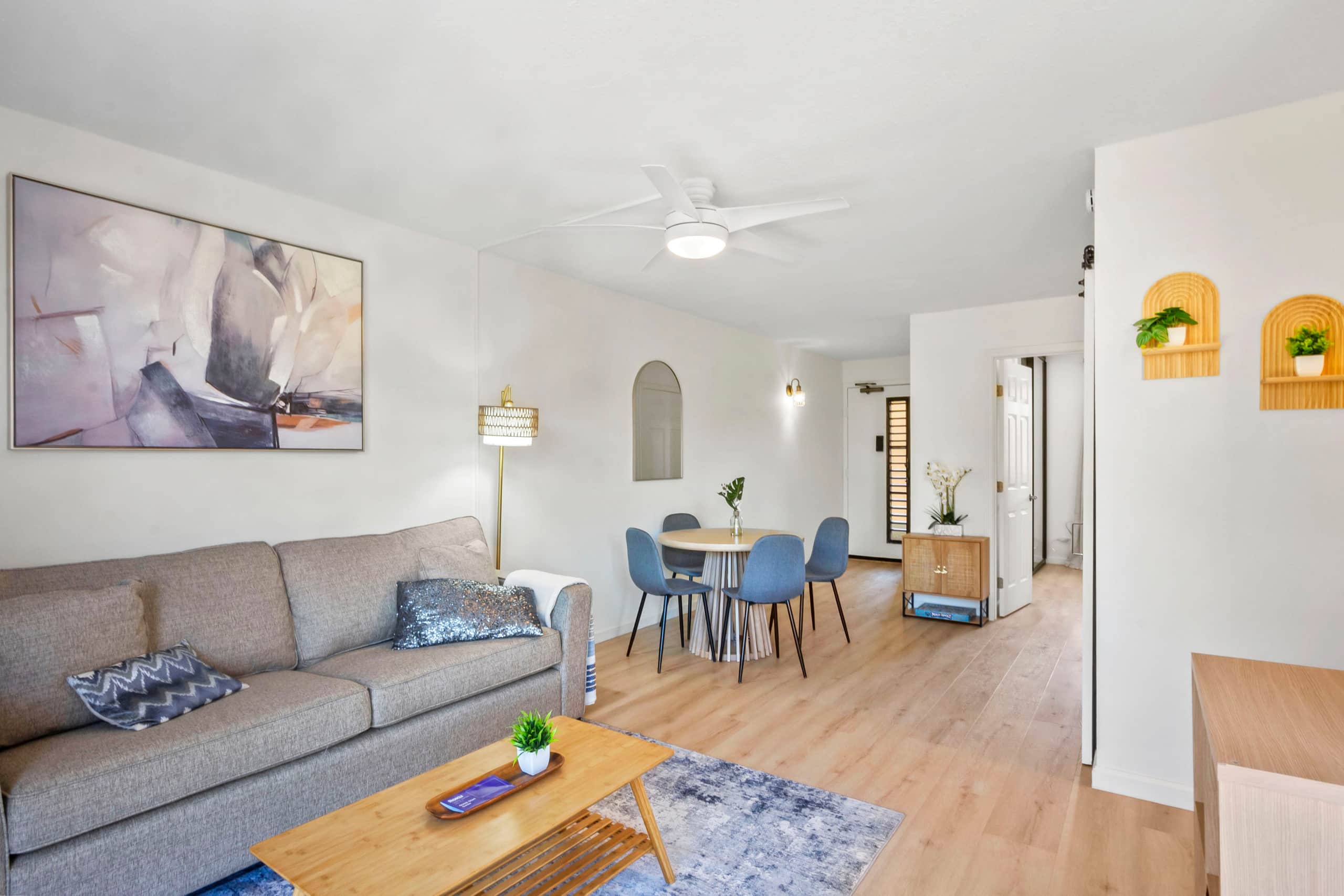 Steps to Sand & Surf - Fully Renovated Condo - Image 3