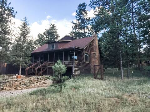 King bed, hot tub, wildlife near National Park