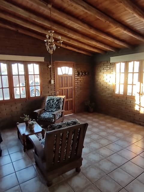Airbnb con mejor rendimiento: Carpe Diem! Enjoy in Malargue, 3-bedroom house. en Malargüe