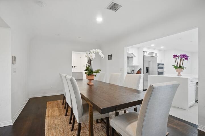 Spanish Oasis in The Heart of Weho gallery image 5