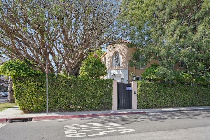 Spanish Oasis in The Heart of Weho