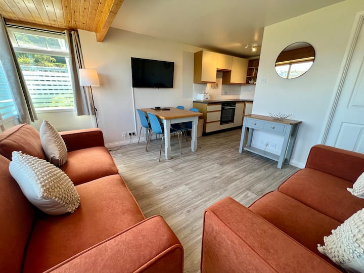 Westward Ho! 2-bed Chalet • Decking With Sea Views - Westward Ho!